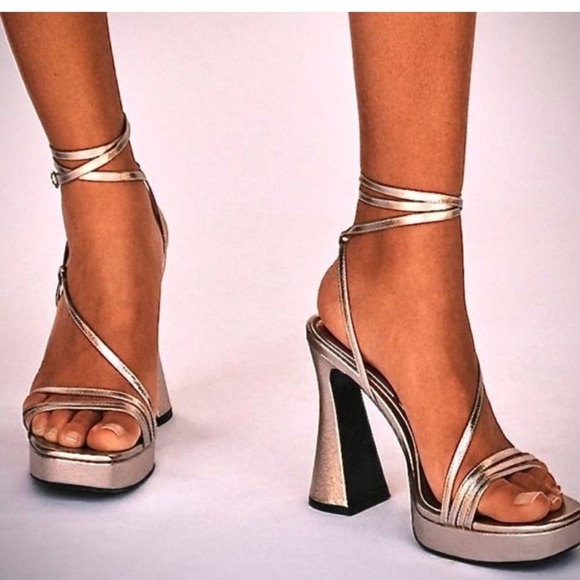 NWOT Zara Bronze Metallic Block Strappy Platform Heels - Picture 3 of 6